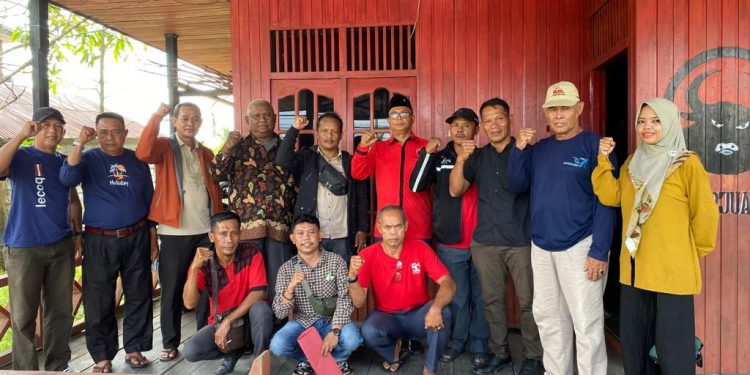 DPC PDI Perjuangan Tanjab Barat Berangkatkan 13 Ketua PAC ke Jakarta