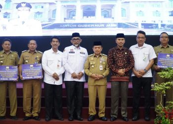 Gubernur Al Haris Ingatkan Camat Jangan Ada Daerah yang Tidak Tersentuh Pembangunan