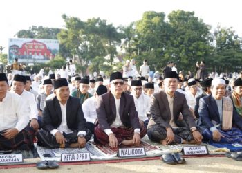 Wako Ahmadi – Wawako Antos Shalat Idul Adha Bersama Masyarakat