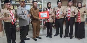 Sekda Alpian Lepas Peserta Jambore Pramuka Dunia ke 25 di Korea Selatan