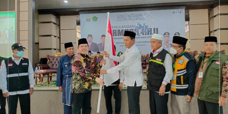 Wako Ahmadi Sambut Kepulangan Jamaah Haji Kota Sungai Penuh