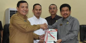 DPRD Sarolangun Gelar Rapat Paripurna dengan Agenda Penyampaian Pandangan Umum Fraksi – Fraksi