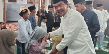 Dihari Asyuro, Ketua DPRD Sarolangun Santuni Anak Yatim