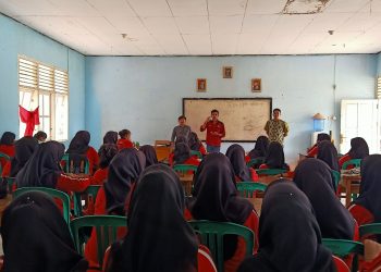 PPK Kecamatan Tengah Ilir Lakukan Sosialisasi Pendidikan Pemilih Pemula di SMAN 13 Tebo