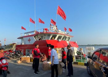 Kapal RS Terapung Laksamana Malahayati Besutan PDIP Berlabuh di Kuala Tungkal