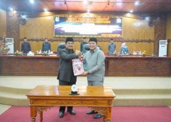 Bupati UAS Hadiri Paripurna Keempat DPRD Pengambilan Keputusan Ranperda Perubahan APBD 2023