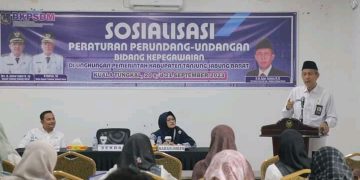 Sekda Tanjab Barat Buka Sosialisasi Perundang Undangan Bidang Kepegawaian Tahun 2023