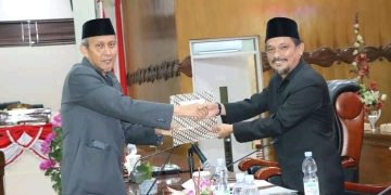 Sekda Tanjab Barat Hadiri Rapat Paripurna Penyampaian Nota Raperda APBD Tahun 2024