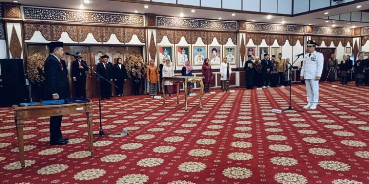 Lantik Pj Bupati Merangin, Al Haris Ingatkan Agar Terus Tekan Angka Kemiskinan