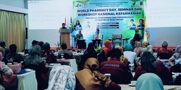 Al Haris Harap Farmasi Turut Mencerdaskan Masyarakat di Bidang Obat-obatan