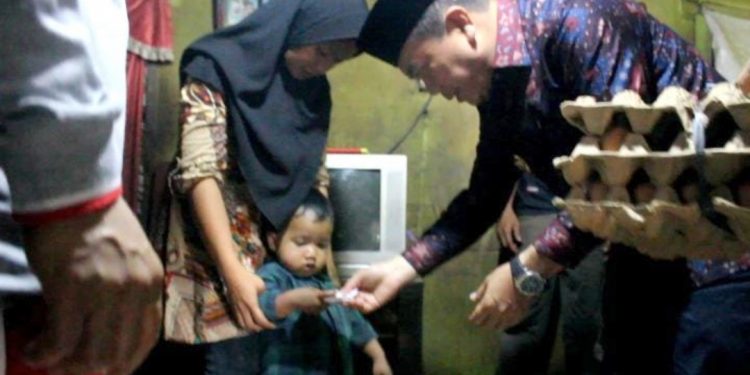 Cepat Tanggap, Gubernur Al Haris Tinjau Langsung Penderita Stunting di Sungai Penuh