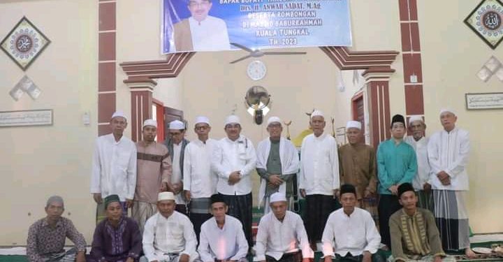 Safari Subuh di Masjid Baburrahmah, Bupati UAS Sampaikan Program Pemerintah ke Masyarakat