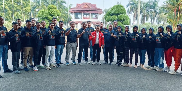 Ikuti Pra PON Jawa Barat, Gubernur Al Haris Lepas Puluhan Kontingen Tarung Derajat Jambi