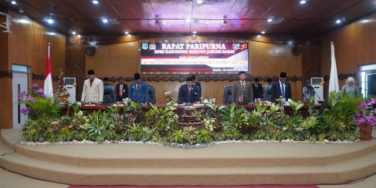 DPRD Tanjabbar Gelar Paripurna HUT RI Ke-78 dan Dengarkan Pidato Kenegaraan Presiden Jokowi