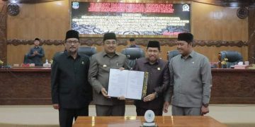 DPRD Tanjabbar Gelar Paripurna Penandatanganan Keputusan Besama Tentang Raperda