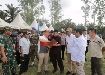Bupati UAS Tinjau Persiapan MTQ Tingkat Kabupaten Tanjab Barat di Desa Dataran Kempas