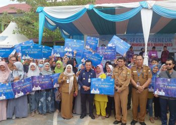 Hadiri SMANSA Expo ke-5, Gubernur Al Haris Serahkan Bantuan Dumisake