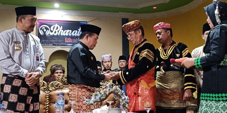 Hadiri Kenduri Sko Baru Lempur, Al Haris Disambut Hangat Keluarga Besar Lekuk 50 Tumbi Lempur