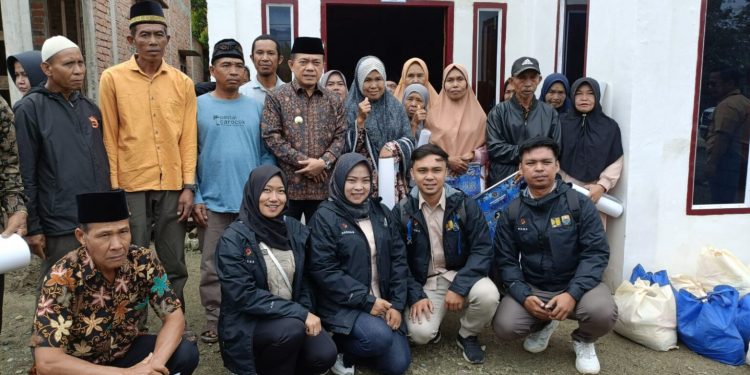 Al Haris Tinjau Bedah Rumah Program Dumisake di Kerinci, Warga: Terima Kasih Pak Gubernur