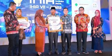 Kabupaten Tanjab Barat Raih Penghargaan Inovasi Kesehatan Nasional Penurunan Percepatan Stunting