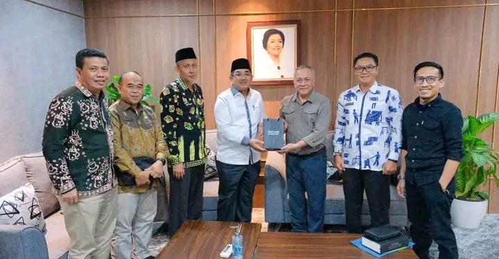 Bupati UAS Lakukan Audiensi dengan Dirjen DAS dan Rehabilitasi Hutan