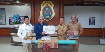 SKK Migas – PetroChina Jabung Serahkan Bantuan Penanganan Banjir di Tanjung Jabung Timur