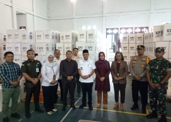 Ketua KPU Tebo Dampingi Pj Bupati beserta Rombongan Cek Kesiapan Akhir Logistik Pemilu