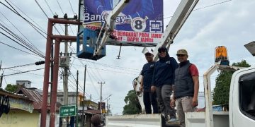 Setelah Apel Siaga, Bawaslu Tebo Tertibkan Ribuan APK