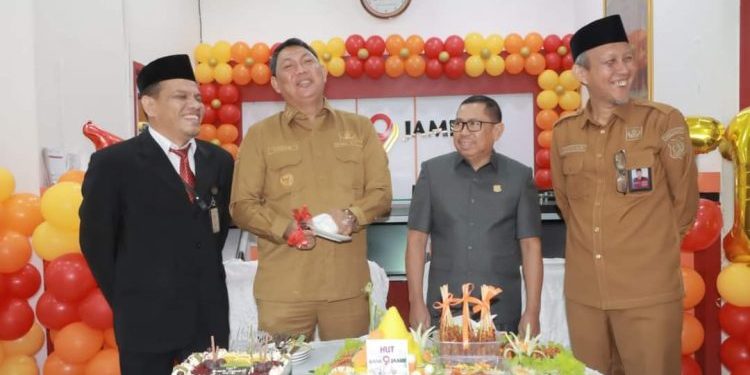 Ketua DPRD Tanjab Barat Hadiri Upacara HUT ke-61 Bank 9 Jambi