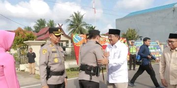 Bupati UAS Hadiri Serah Terima Jabatan Kapolres Tanjab Barat