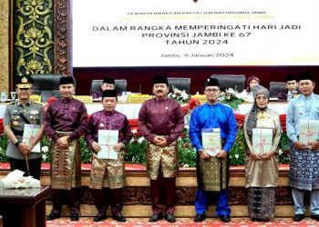 Edi Purwanto Pimpin Rapat Paripurna DPRD Provinsi Jambi