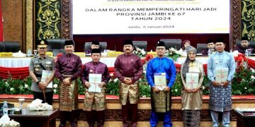 Edi Purwanto Pimpin Rapat Paripurna DPRD Provinsi Jambi