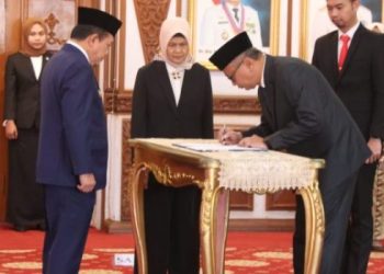 Gubernur Al Haris Lantik Hairul Suhairi Jadi Dirut Bank Jambi