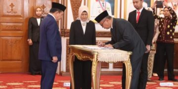 Gubernur Al Haris Lantik Hairul Suhairi Jadi Dirut Bank Jambi