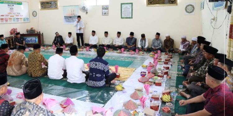 Wako Ahmadi Hadiri Isra Mi’raj Nabi Muhammad Saw di Kecamatan Tanah Kampung