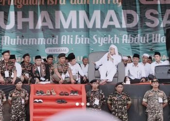Gubernur Al Haris Hadiri Peringatan Isra Miraj Bersama Habib Luthfi di Tungkal Ulu