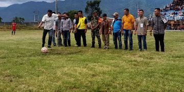 Camat Tanah Kampung Buka Turnamen PSTK Cup 2024