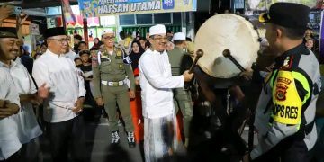 Gema Malam Takbir: Bupati Tanjab Barat Buka Festival Pawai Takbiran Idul Fitri 1445 H