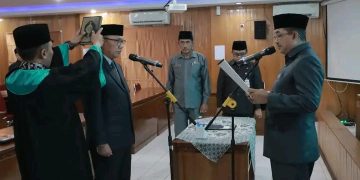 Bupati UAS Laksanakan Pelantikan dan Pengambilan Sumpah Jabatan Sekda Tanjab Barat