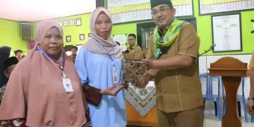 Bupati Beri Atensi kepada Pejabat Pemdes Jati Emas agar waspada dalam penggunaan APBDesa