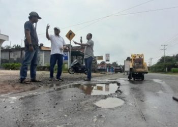 Waka Komisi III DPRD Provinsi Jambi Minta BPJN IV Perbaiki jalan lintas Pijoan yang berlubang