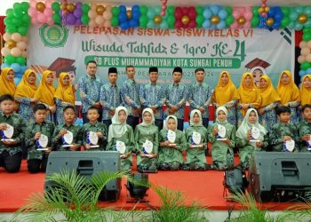 SD Plus Muhammadiyah Sungai Penuh Gelar Pelepasan Siswa dan Wisuda Tahfiz Iqro’ ke-4