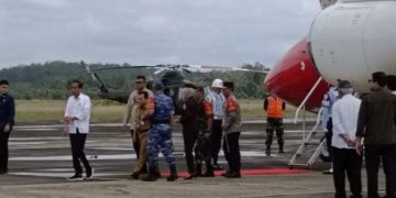 Presiden Jokowi Tiba di Jambi, Disambut Gubernur Al Haris