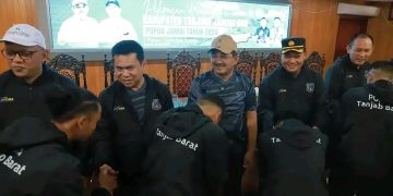 Bupati UAS Lepas 33 Atlet Muda untuk Popda Jambi 2024