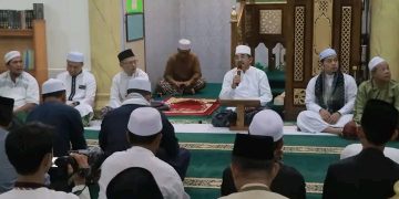 Safari Subuh di Masjid An Nasiir, Bupati UAS Sampaikan Pesan Moral dan Berikan Bantuan Pembangunan