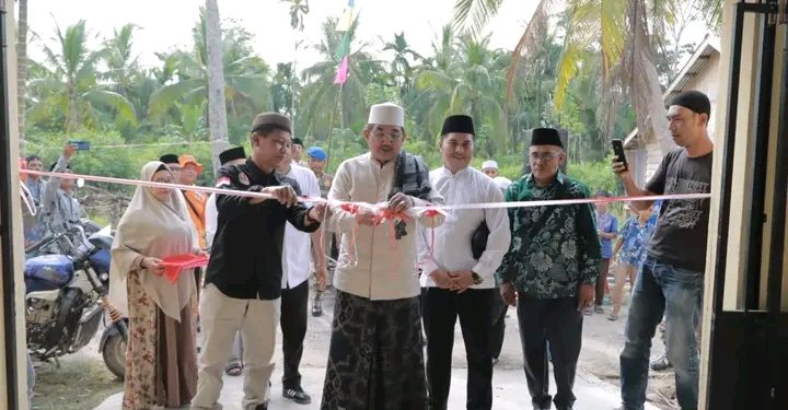 Resmikan TPS-3R Panglima Batur, Bupati UAS Ajak Masyarakat Jaga Kebersihan Lingkungan