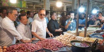 Gubernur Al Haris Dampingi Mendag Zulhas Tinjau Pasar Talang Banjar Kota Jambi