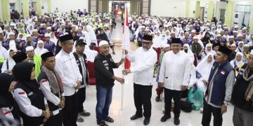 Sekda Sudirman Sambut Kepulangan 446 Jemaah Haji Jambi Kloter 25