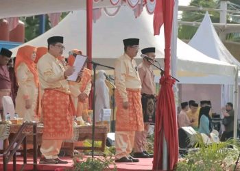 Bupati UAS Pimpin Upacara Peringatan Hari Jadi Kabupaten Tanjab Barat Ke-59