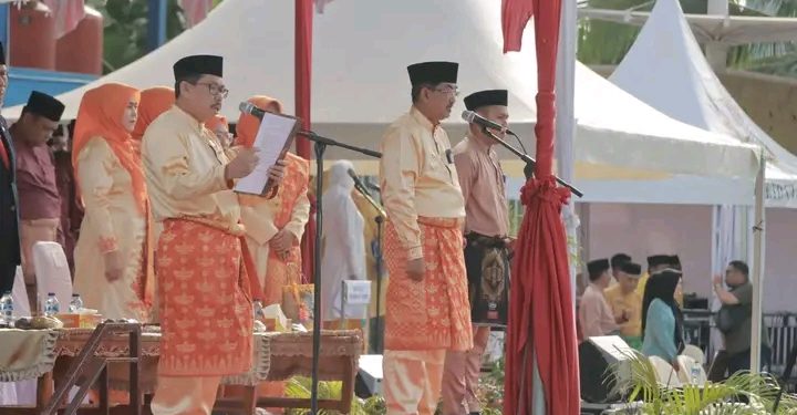 Bupati UAS Pimpin Upacara Peringatan Hari Jadi Kabupaten Tanjab Barat Ke-59